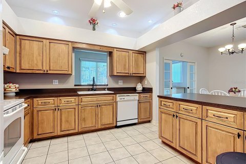 House in Winter Haven, Florida 3 bedrooms, 198.44 sq.m. № 1853563 - photo 19