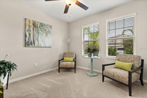 House in Tampa, Florida 6 bedrooms, 312.34 sq.m. № 1805501 - photo 2