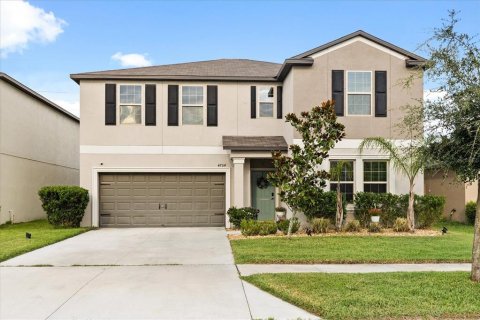 House in Tampa, Florida 6 bedrooms, 312.34 sq.m. № 1805501 - photo 1