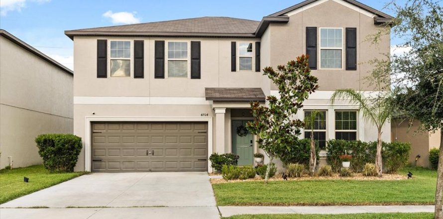House in Tampa, Florida 6 bedrooms, 312.34 sq.m. № 1805501