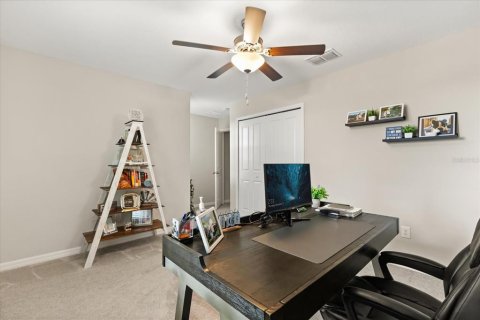 House in Tampa, Florida 6 bedrooms, 312.34 sq.m. № 1805501 - photo 24
