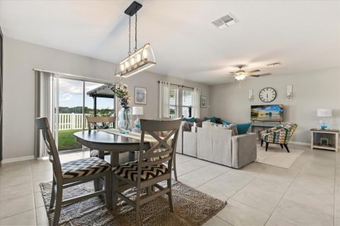 House in Tampa, Florida 6 bedrooms, 312.34 sq.m. № 1805501 - photo 11