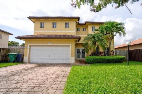 Casa en venta en Miami, Florida, 3 dormitorios, 253.34 m2 № 2002101 - foto 3
