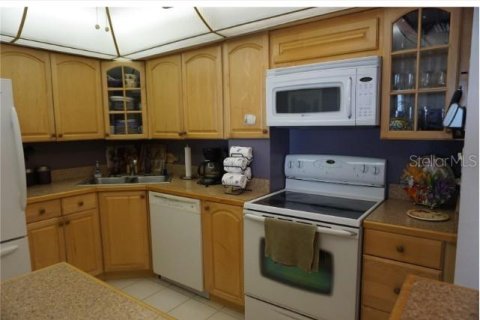 Copropriété à louer à Saint Petersburg, Floride: 2 chambres, 103.12 m2 № 1688114 - photo 2