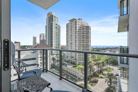 Condominio en venta en Saint Petersburg, Florida, 3 dormitorios, 229.93 m2 № 1614642 - foto 23
