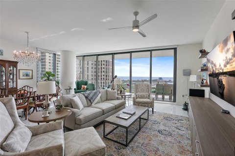 Condominio en venta en Saint Petersburg, Florida, 3 dormitorios, 229.93 m2 № 1614642 - foto 9