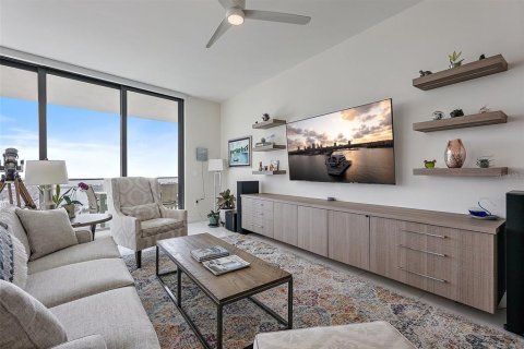Condominio en venta en Saint Petersburg, Florida, 3 dormitorios, 229.93 m2 № 1614642 - foto 10