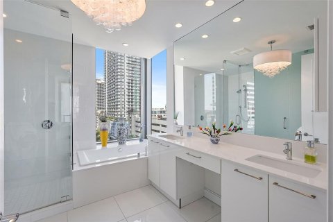 Condominio en venta en Saint Petersburg, Florida, 3 dormitorios, 229.93 m2 № 1614642 - foto 21