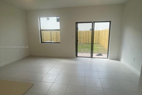 Casa en alquiler en Homestead, Florida, 3 dormitorios, 123.37 m2 № 1938076 - foto 6