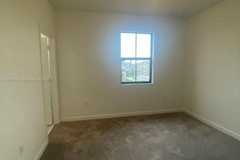 House in Homestead, Florida 3 bedrooms, 123.37 sq.m. № 1938076 - photo 8