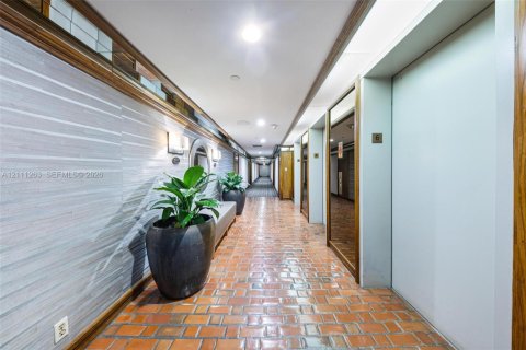 Купить кондоминиум в Майами, Флорида 2 спальни, 117.8м2, № 2430099 - фото 20