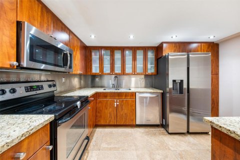 Купить кондоминиум в Майами, Флорида 2 спальни, 117.8м2, № 2430099 - фото 8