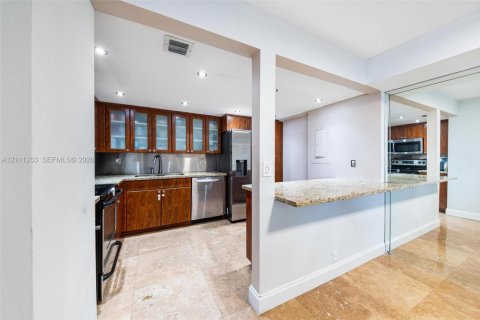 Купить кондоминиум в Майами, Флорида 2 спальни, 117.8м2, № 2430099 - фото 7