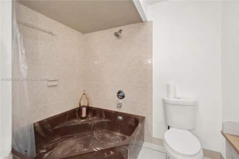 Copropriété à vendre à Miami, Floride: 3 chambres, 171.87 m2 № 2084821 - photo 17