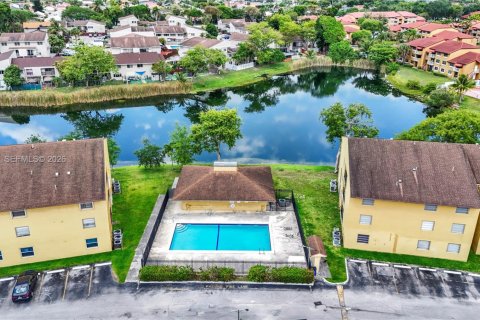 Copropriété à vendre à Miami, Floride: 3 chambres, 171.87 m2 № 2084821 - photo 28
