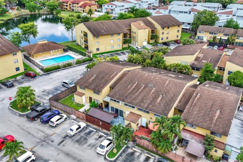 Copropriété à vendre à Miami, Floride: 3 chambres, 171.87 m2 № 2084821 - photo 24