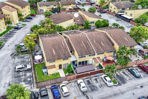 Copropriété à vendre à Miami, Floride: 3 chambres, 171.87 m2 № 2084821 - photo 25