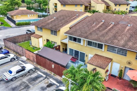 Copropriété à vendre à Miami, Floride: 3 chambres, 171.87 m2 № 2084821 - photo 29