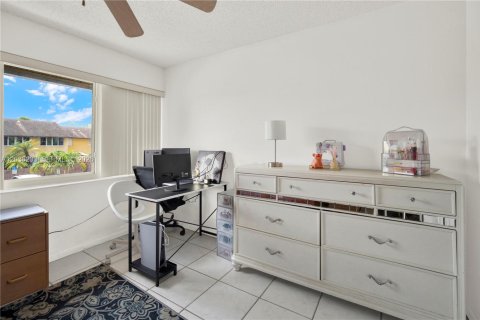 Copropriété à vendre à Miami, Floride: 3 chambres, 171.87 m2 № 2084821 - photo 21