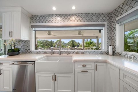 House in Holiday, Florida 3 bedrooms, 252.97 sq.m. № 1816581 - photo 23