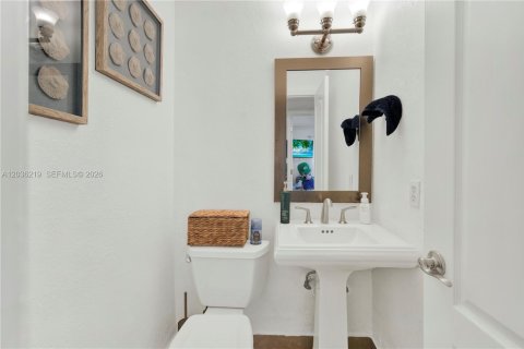 Touwnhouse à vendre à Miami, Floride: 2 chambres, 94.76 m2 № 2084276 - photo 12