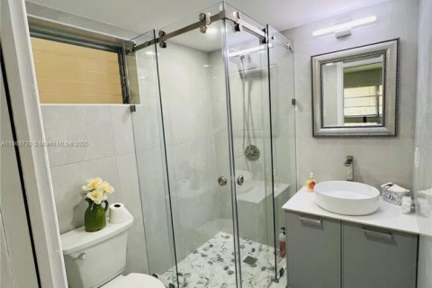 Condominio en venta en Lighthouse Point, Florida, 2 dormitorios, 92.9 m2 № 1979354 - foto 11