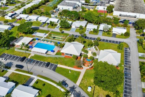 Купить кондоминиум в Помпано-Бич, Флорида 1 спальня, 63.17м2, № 2002088 - фото 26