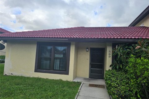 Villa ou maison à vendre à Kissimmee, Floride: 2 chambres, 96.43 m2 № 2223132 - photo 10