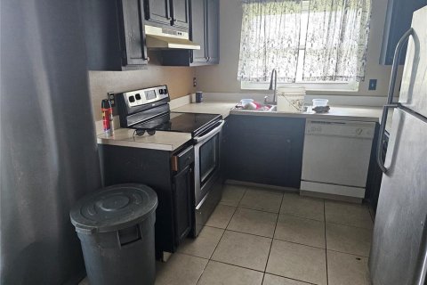 Villa ou maison à vendre à Kissimmee, Floride: 2 chambres, 96.43 m2 № 2223132 - photo 18