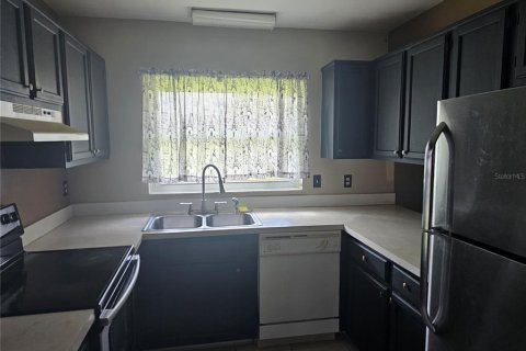 Villa ou maison à vendre à Kissimmee, Floride: 2 chambres, 96.43 m2 № 2223132 - photo 2