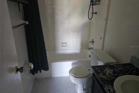 Villa ou maison à vendre à Kissimmee, Floride: 2 chambres, 96.43 m2 № 2223132 - photo 5