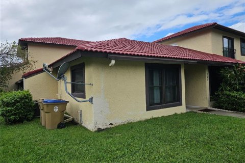 Villa ou maison à vendre à Kissimmee, Floride: 2 chambres, 96.43 m2 № 2223132 - photo 8