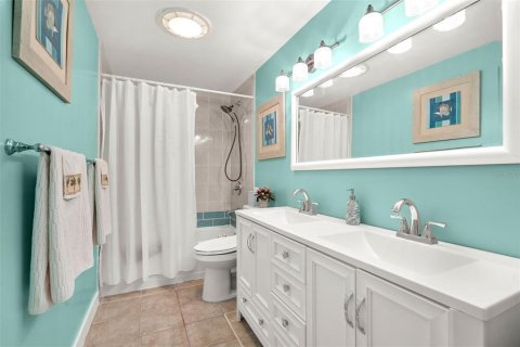 House in Ellenton, Florida 3 bedrooms, 308.71 sq.m. № 2215631 - photo 26