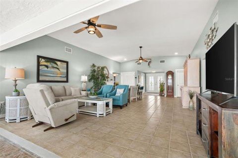 House in Ellenton, Florida 3 bedrooms, 308.71 sq.m. № 2215631 - photo 14