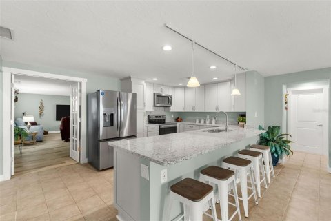 House in Ellenton, Florida 3 bedrooms, 308.71 sq.m. № 2215631 - photo 18