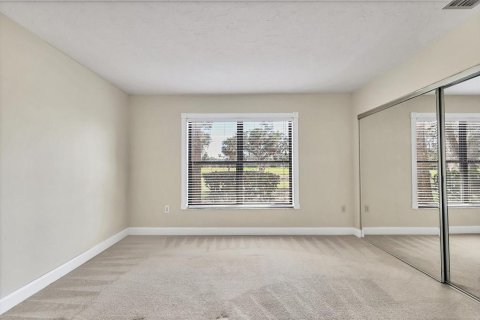 Condo in Sarasota, Florida, 2 bedrooms  № 1562349 - photo 11
