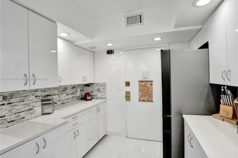 Condominio en venta en Hollywood, Florida, 2 dormitorios, 227.05 m2 № 1973288 - foto 13