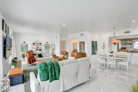 Condominio en venta en Hollywood, Florida, 2 dormitorios, 227.05 m2 № 1973288 - foto 1