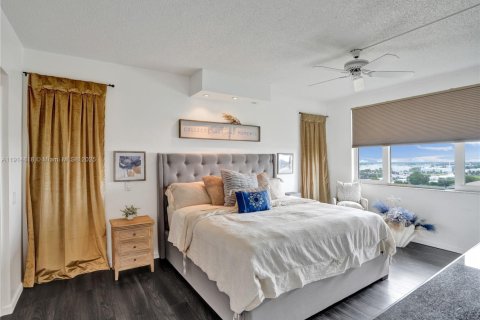 Condominio en venta en Hollywood, Florida, 2 dormitorios, 227.05 m2 № 1973288 - foto 20
