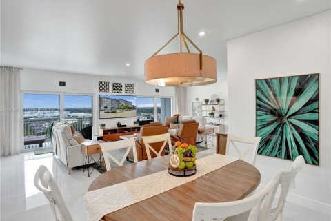 Condominio en venta en Hollywood, Florida, 2 dormitorios, 227.05 m2 № 1973288 - foto 10