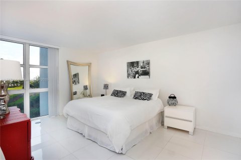 Copropriété à louer à Bal Harbour, Floride: 2 chambres, 98.1 m2 № 1861107 - photo 9