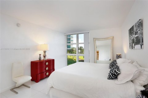 Copropriété à louer à Bal Harbour, Floride: 2 chambres, 98.1 m2 № 1861107 - photo 10