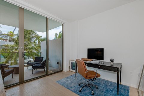 Купить кондоминиум в Майами-Бич, Флорида 2 спальни, 105.07м2, № 1969484 - фото 27