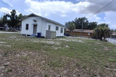 House in Tampa, Florida 2 bedrooms, 84.73 sq.m. № 2239783 - photo 10