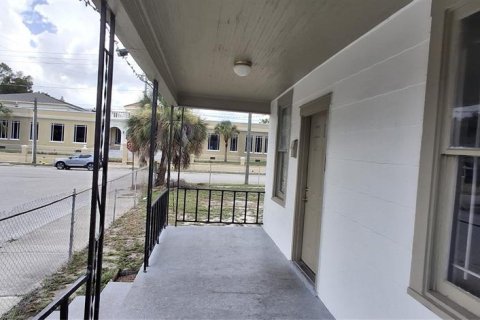House in Tampa, Florida 2 bedrooms, 84.73 sq.m. № 2239783 - photo 25