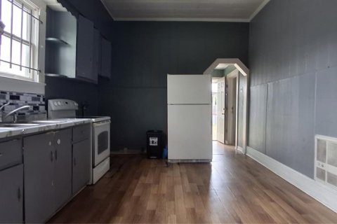 House in Tampa, Florida 2 bedrooms, 84.73 sq.m. № 2239783 - photo 13