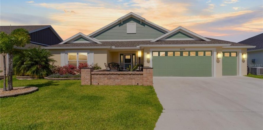 House in The Villages, Florida 3 bedrooms, 188.87 sq.m. № 1915021