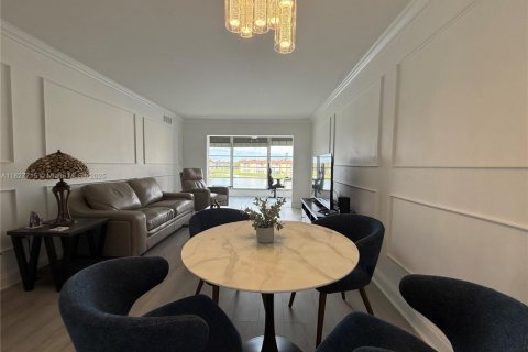 Condo in Sunrise, Florida, 1 bedroom  № 1896567 - photo 8