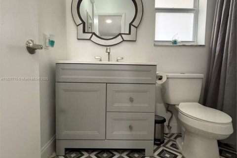 Condo in Sunrise, Florida, 1 bedroom  № 1896567 - photo 18