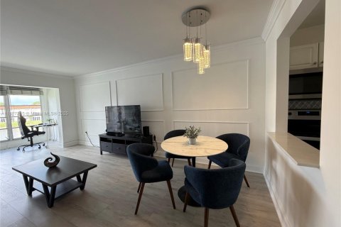 Condo in Sunrise, Florida, 1 bedroom  № 1896567 - photo 9